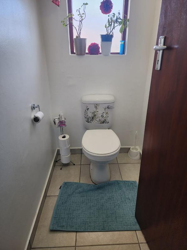 To Let 4 Bedroom Property for Rent in Dwarskersbos Western Cape